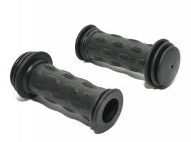 GRIPY AGR JUNIOR R15 102 MM ČIERNE.jpg