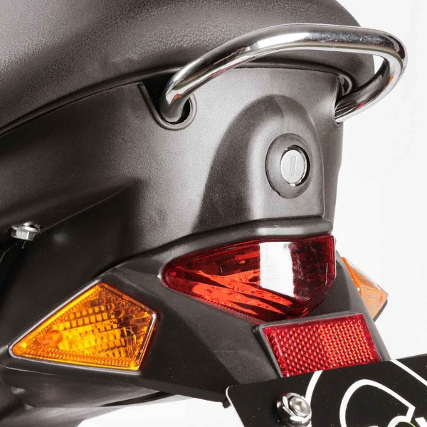 EL.MOTOCYKEL E-BABETA,CIERNY.jpg
