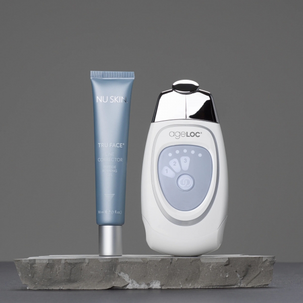 nu-skin-ageloc-galvanic-spa-and-tru-face-line-corrector-lifestyle-image.jpg