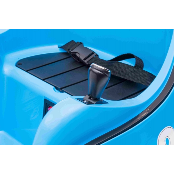 RIRI_DRIVE_BLUE6.jpg