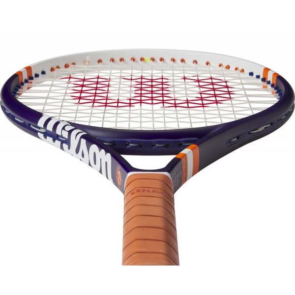 Wilson Blade 26 Roland Garros 2023.jpg