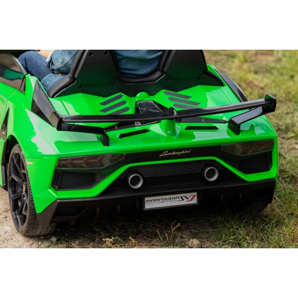 LAMBORGHINI_AVENT_PAINT_GREEN_2.jpg