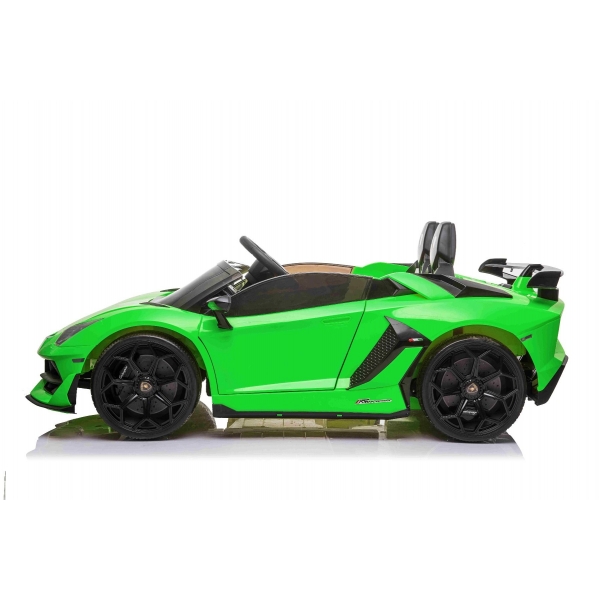 LAMBORGHINI_AVENT_PAINT_GREEN_7.jpg