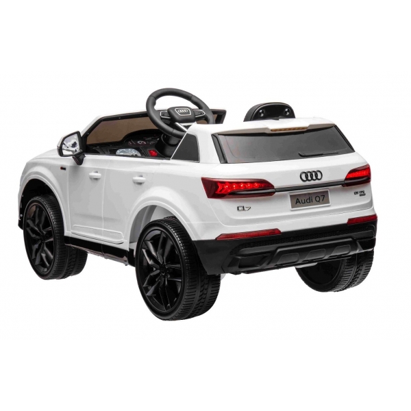 Audi Q7 2023 White_4.jpg
