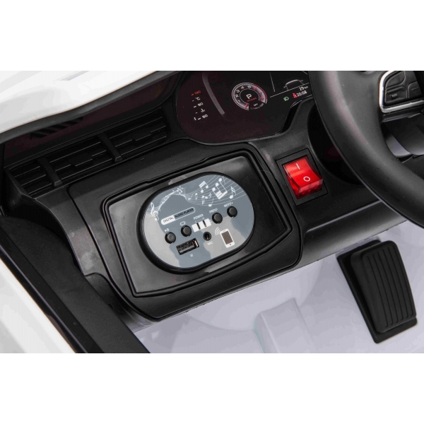 Audi Q7 2023 White_10.jpg