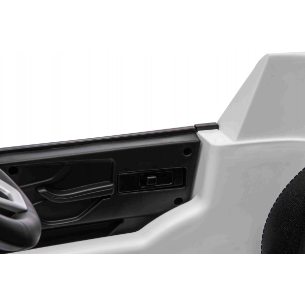 Audi Q7 2023 White_12.jpg