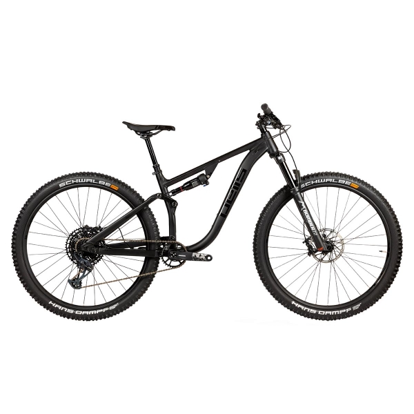 Pells Tarpan TR 2 2024 black_1.jpg