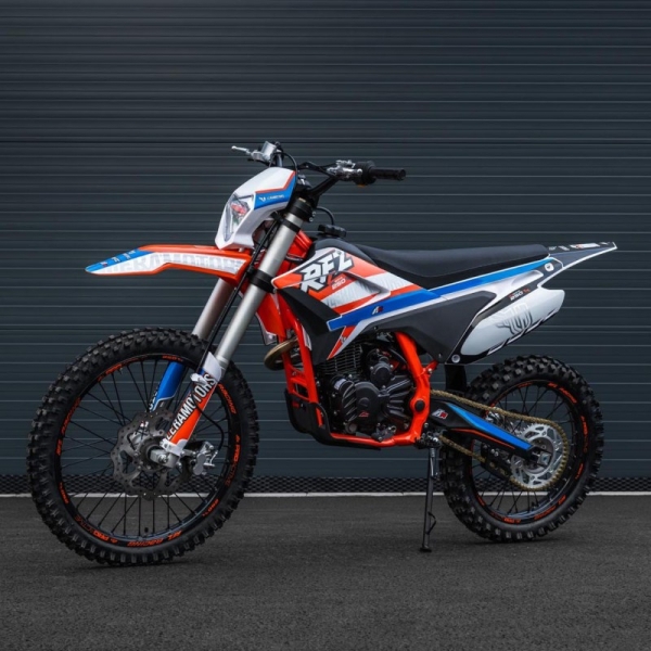 Leramotors By Apollo THUNDER 250cc 21.18 orange_1.jpg