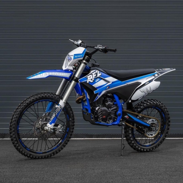 Leramotors By Apollo THUNDER 250cc 21.18 blue_1.jpg