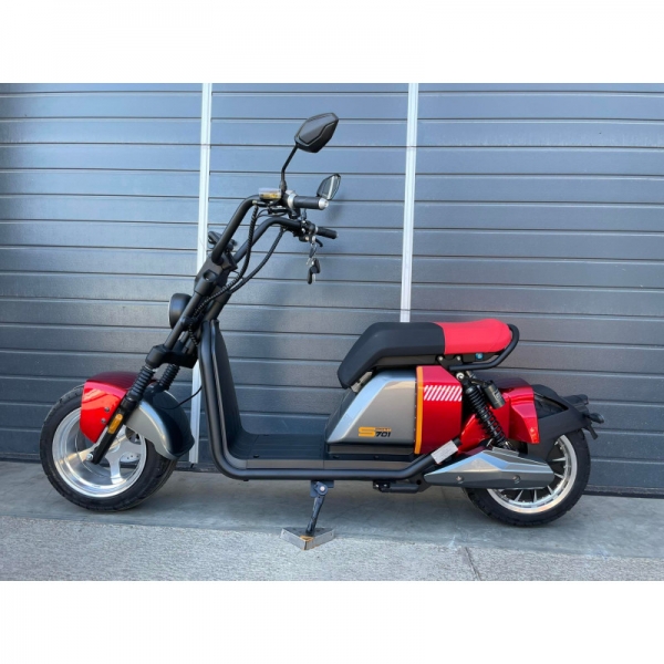 Lera Scooters C7+ 3000W red_13.jpg
