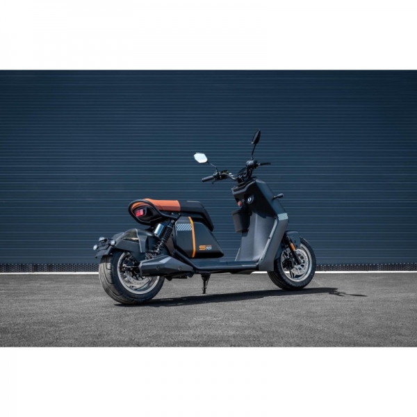 Lera Scooters C7 Skútr 3000W black_4.jpg