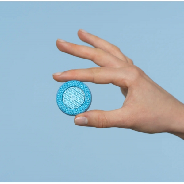 nu-skin-ageloc-lumispa-io-silicone-head-normal-in hand-image.jpg