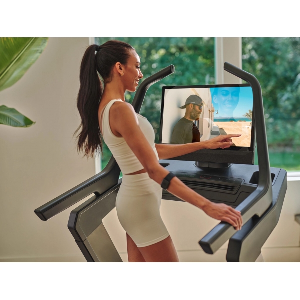 Běžecký pás NORDICTRACK Incline Trainer X24.jpg
