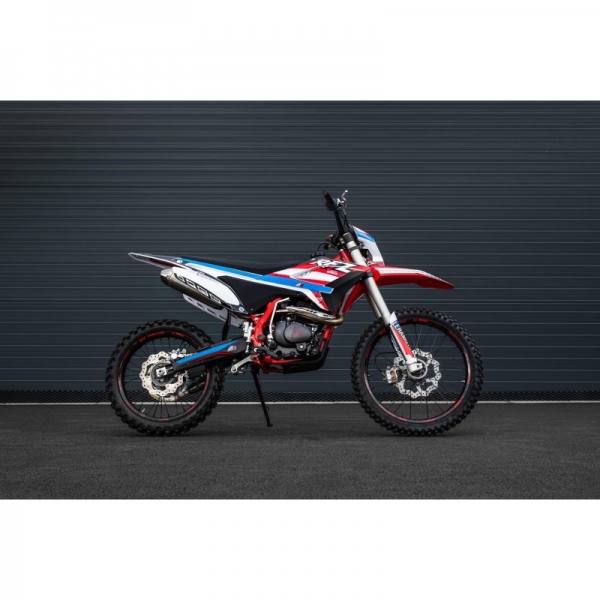 Leramotors By Apollo THUNDER 250cc 21.18 red_2.jpg