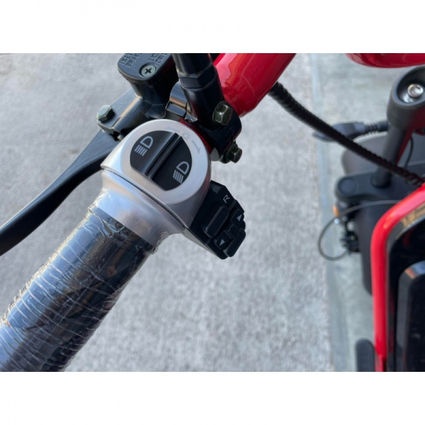 Lera Scooters C6 2000W red_9.jpg