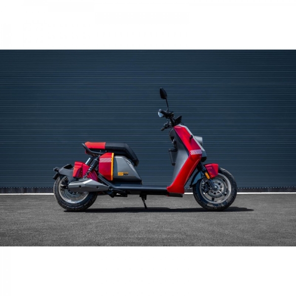 Lera Scooters C7 Skútr 3000W red_3.jpg