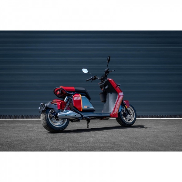 Lera Scooters C7 Skútr 3000W red_4.jpg