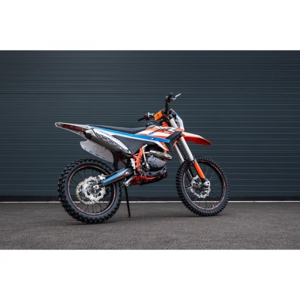 Apollo Thunder 300cc 2118 orange 4.jpg