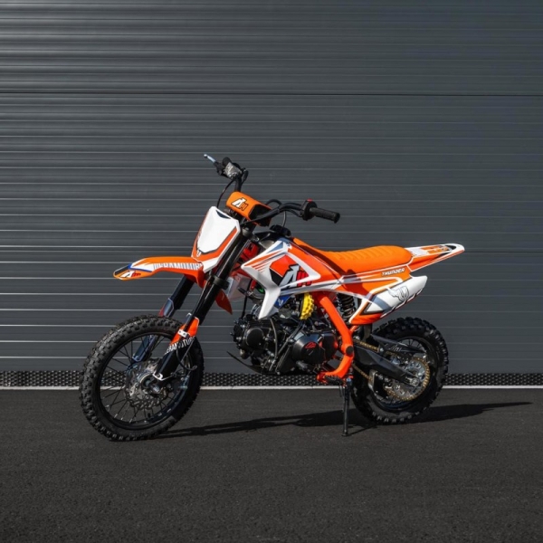 Apollo Thunder 125 poloautomat 1412 orange 1.jpg