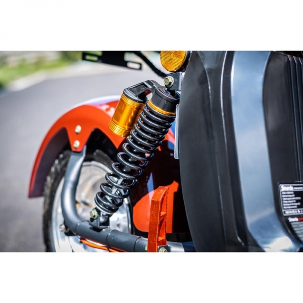 lera-scooters-c2-2000w-hneda 7.jpg