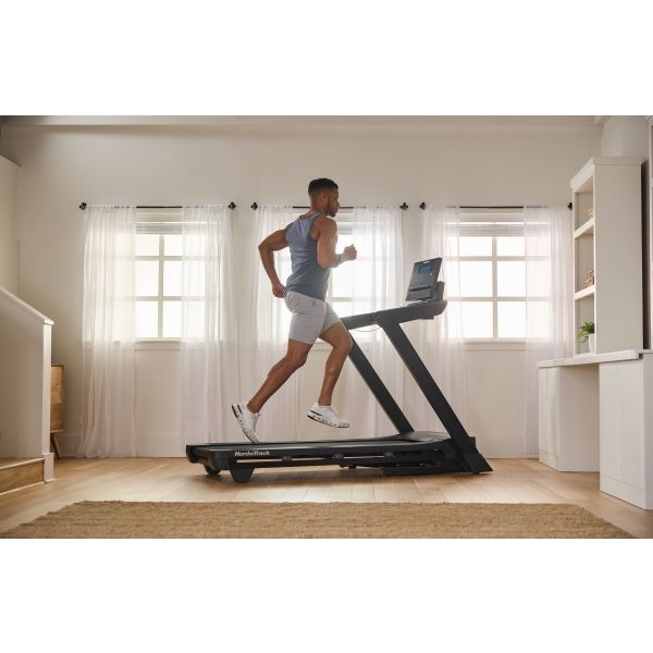 Běžecký pás NORDICTRACK T Series 7.jpg