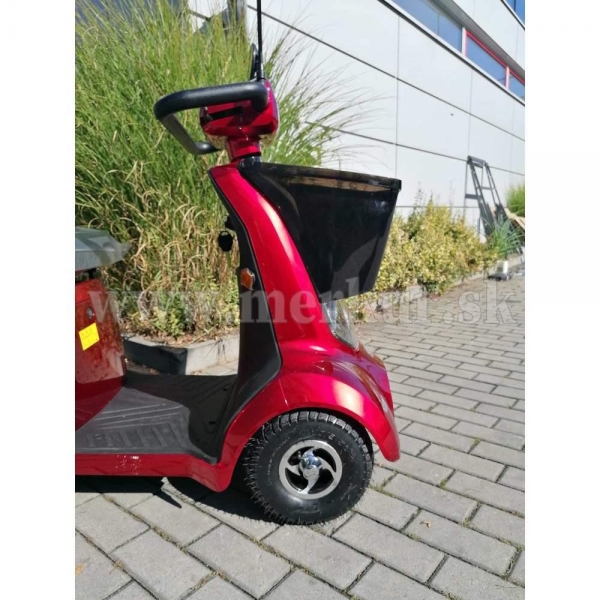 Selvo košík predný pred 4810 3.jpg