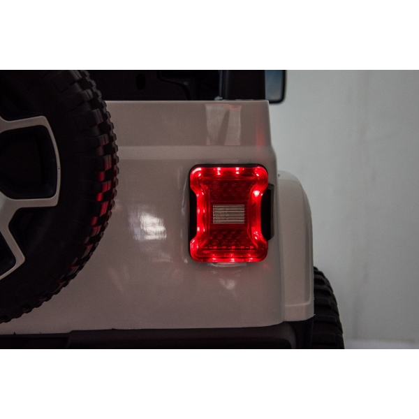 JEEP_WRANGLER_RUBICON_WHITE_Li-25.jpg