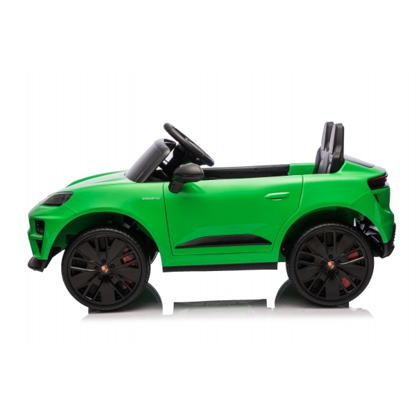 PORSCHE_MACAN_GREEN_Li 2.jpg