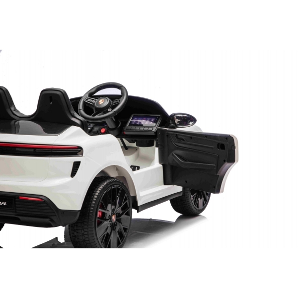 PORSCHE_MACAN_WHITE_Li 5.jpg