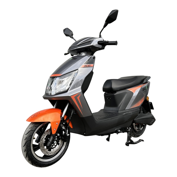 motoe-21-02_a1.jpg