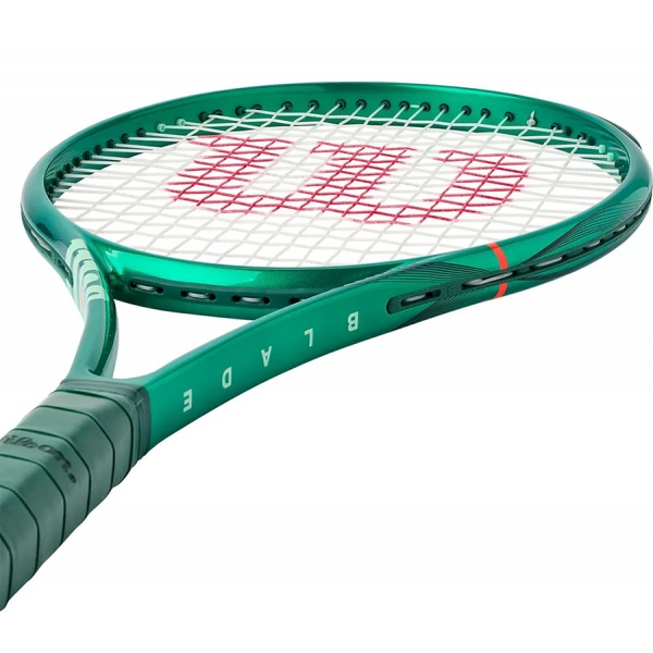 Wilson Blade 100UL V10.jpg