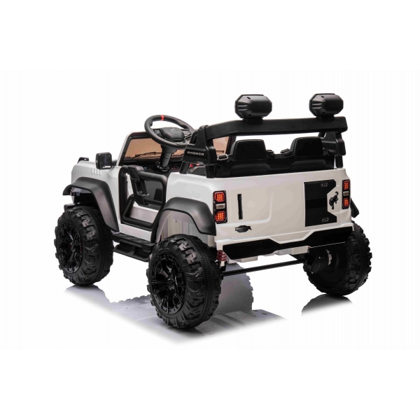 FORD_BRONCO_BIG_WHITE_LI 3.jpg